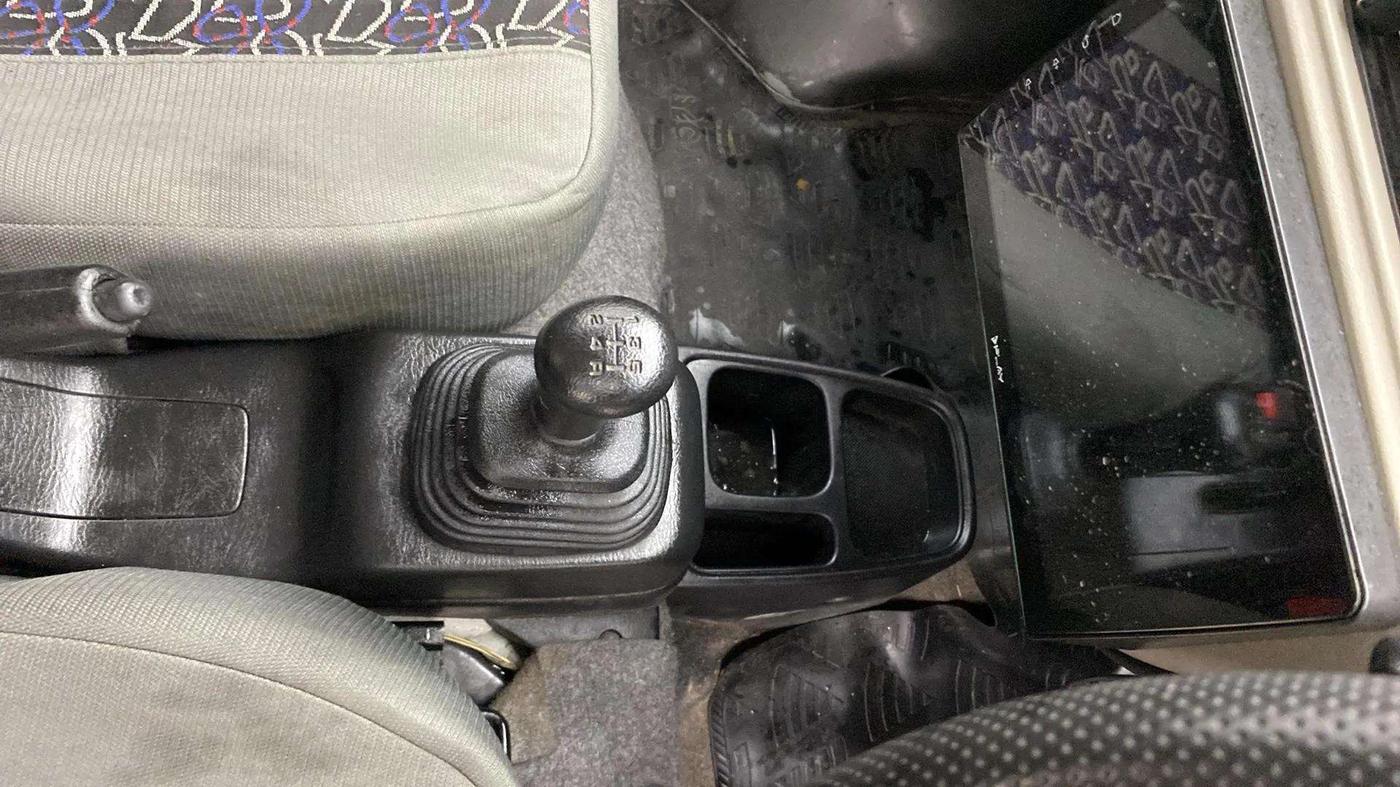 2021 Maruti Eeco 5 STR AC (O), Petrol, Manual, 10,422 km, Gear Lever