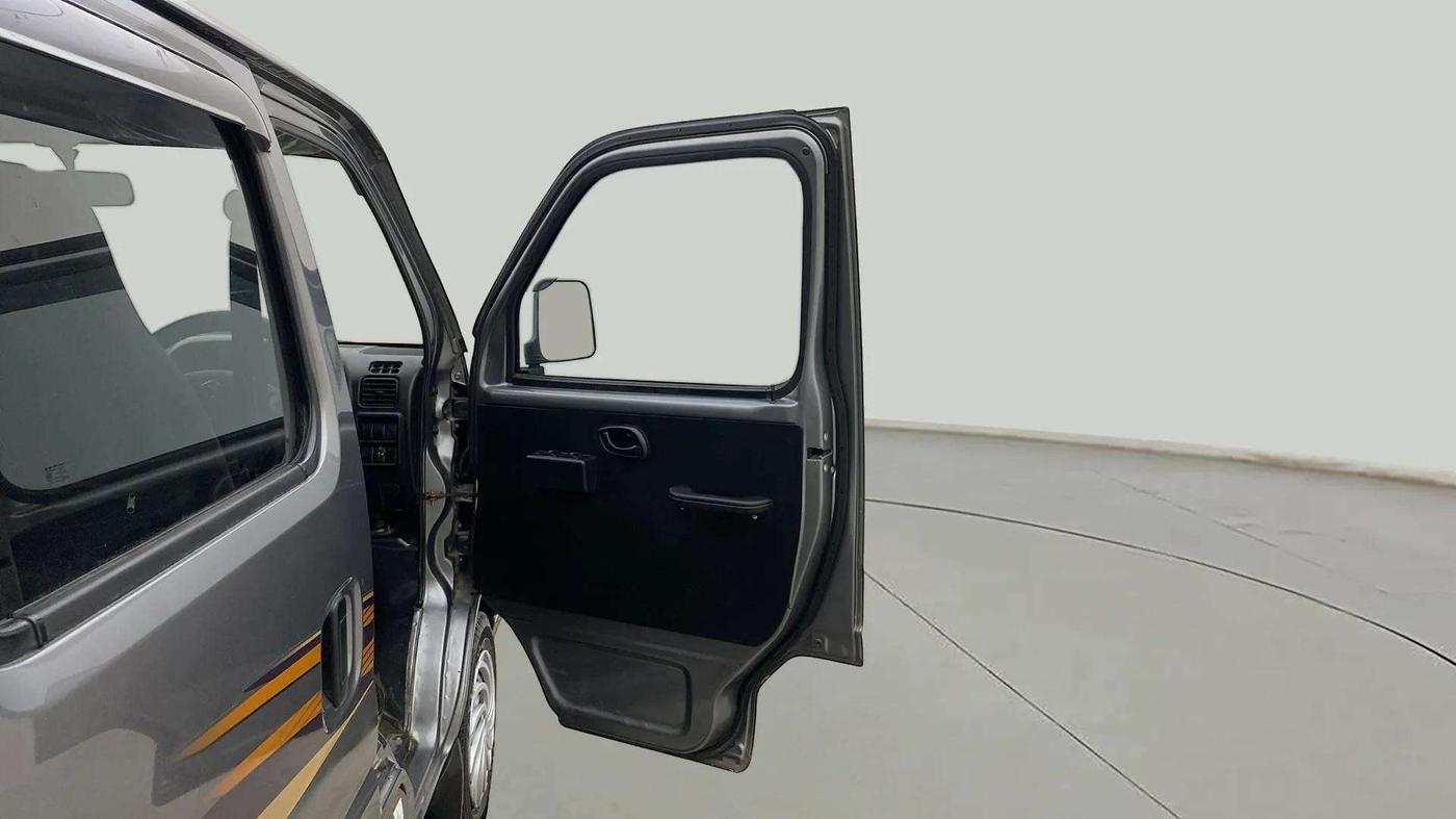 2021 Maruti Eeco 5 STR AC (O), Petrol, Manual, 10,422 km, RHS Front Door