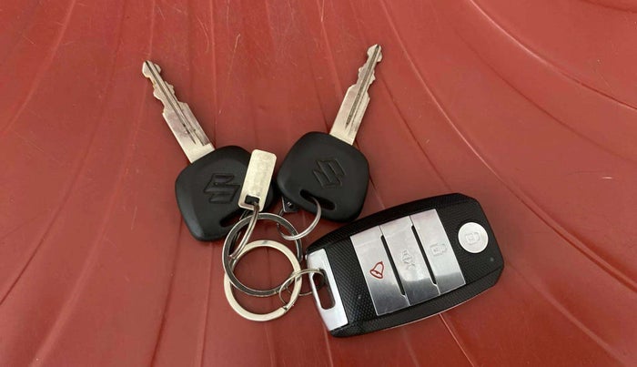 2021 Maruti Eeco 5 STR AC (O), Petrol, Manual, 10,422 km, Key Close Up