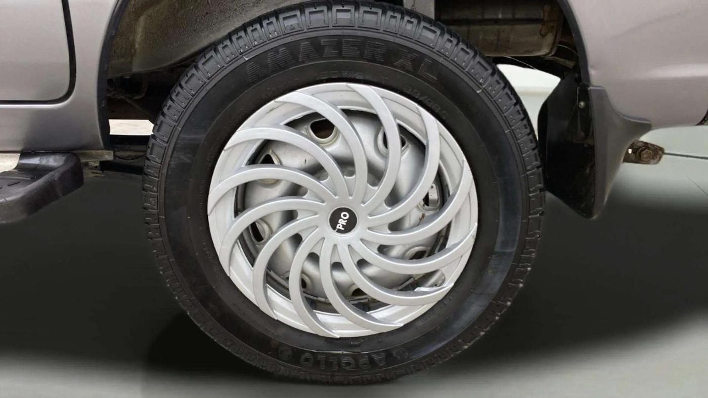 2021 Maruti Eeco 5 STR AC (O), Petrol, Manual, 10,422 km, Left Rear Wheel