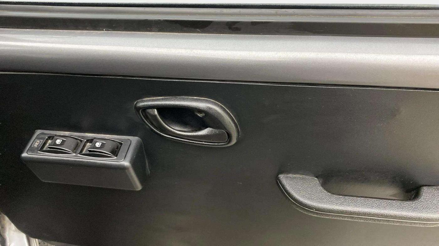 2021 Maruti Eeco 5 STR AC (O), Petrol, Manual, 10,422 km, Driver Side Door Panels Control