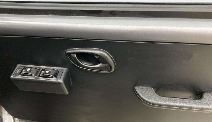 2021 Maruti Eeco 5 STR AC (O), Petrol, Manual, 10,422 km, Driver Side Door Panels Control