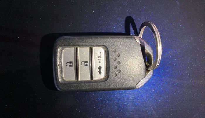 2023 Honda City 1.5L I-VTEC ZX, Petrol, Manual, 30,766 km, Key Close Up