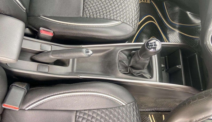 2021 Maruti Baleno DELTA PETROL 1.2, Petrol, Manual, 27,592 km, Gear Lever