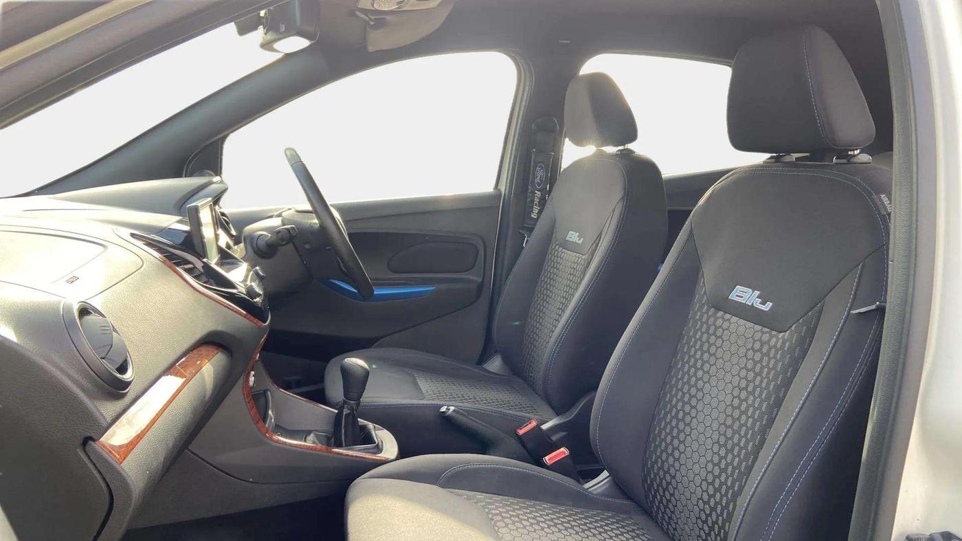 2020 Ford New Figo TITANIUM BLU 1.2 PETROL, Petrol, Manual, 44,105 km, Right Side Front Door Cabin