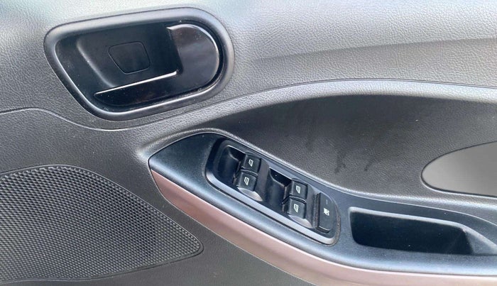 2020 Ford FREESTYLE TITANIUM PLUS 1.2 PETROL, Petrol, Manual, 69,768 km, Driver Side Door Panels Control