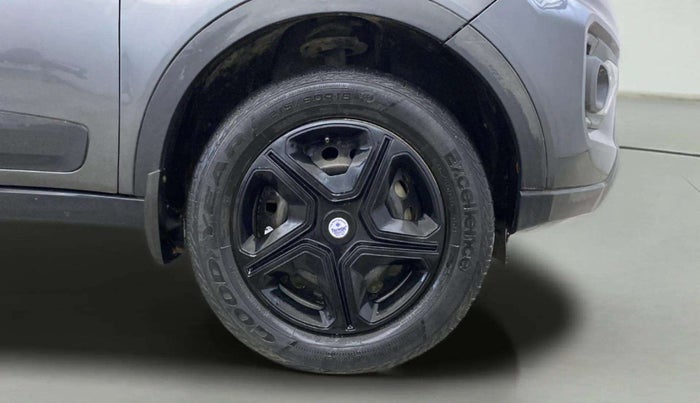 2020 Tata NEXON XMA PETROL, Petrol, Automatic, 81,191 km, Right Front Wheel