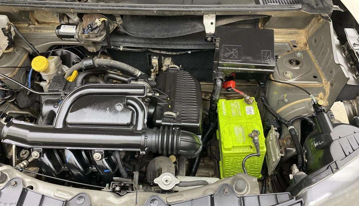 2018 Renault Kwid RXT 1.0, Petrol, Manual, 80,003 km, Engine View - Left