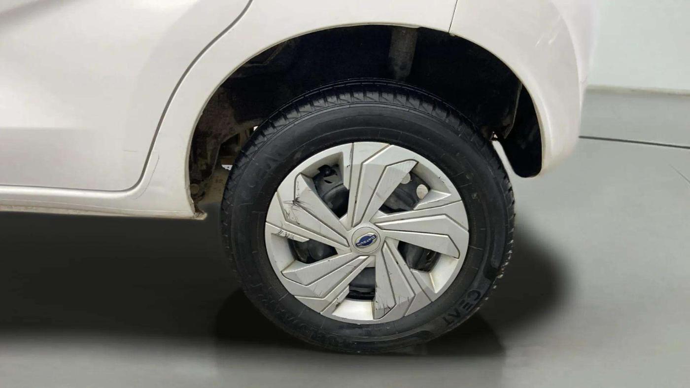 2020 Datsun Redi Go T, Petrol, Manual, 22,415 km, Left Rear Wheel