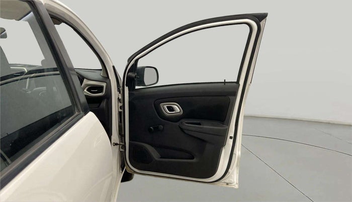 2021 Datsun Redi Go T, Petrol, Manual, 22,294 km, RHS Front Door