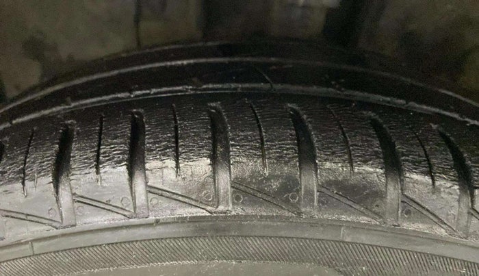 2021 Datsun Redi Go T, Petrol, Manual, 22,294 km, Left Front Tyre Tread
