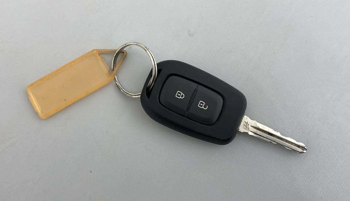 2023 Nissan MAGNITE XL, Petrol, Manual, 8,724 km, Key Close Up