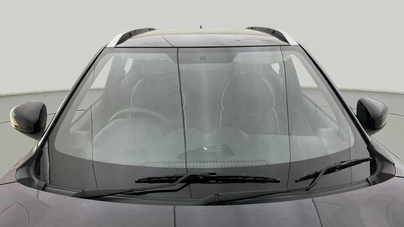 2023 Nissan MAGNITE XL, Petrol, Manual, 8,724 km, Front Windshield
