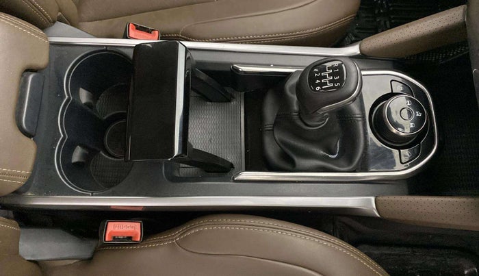 2019 Tata Harrier XZ 2.0L, Diesel, Manual, 86,281 km, Gear Lever