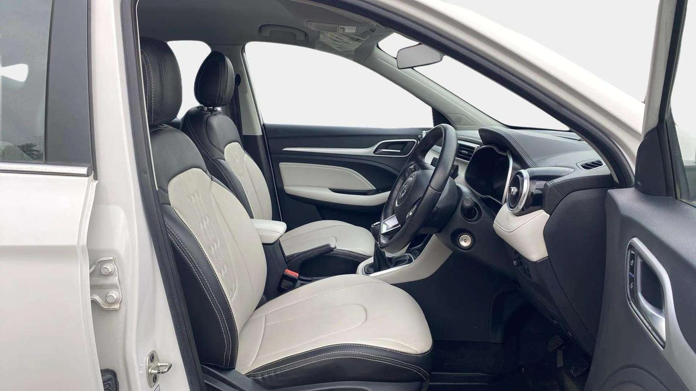 2022 MG ASTOR SUPER 1.5 MT, Petrol, Manual, 67,547 km, Right Side Front Door Cabin
