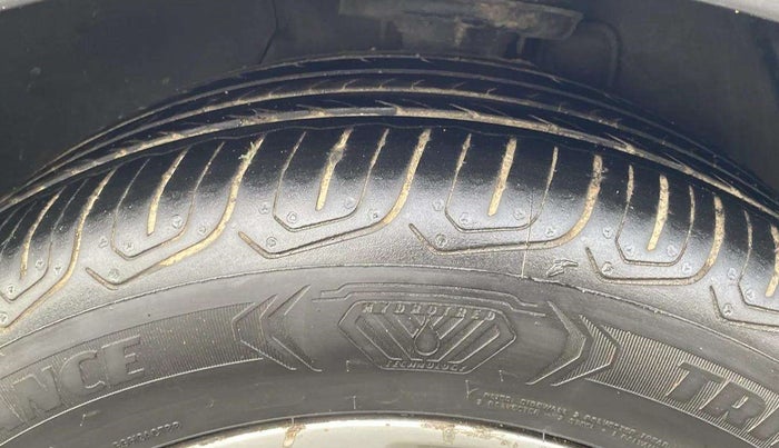 2022 MG ASTOR SUPER 1.5 MT, Petrol, Manual, 67,517 km, Left Front Tyre Tread