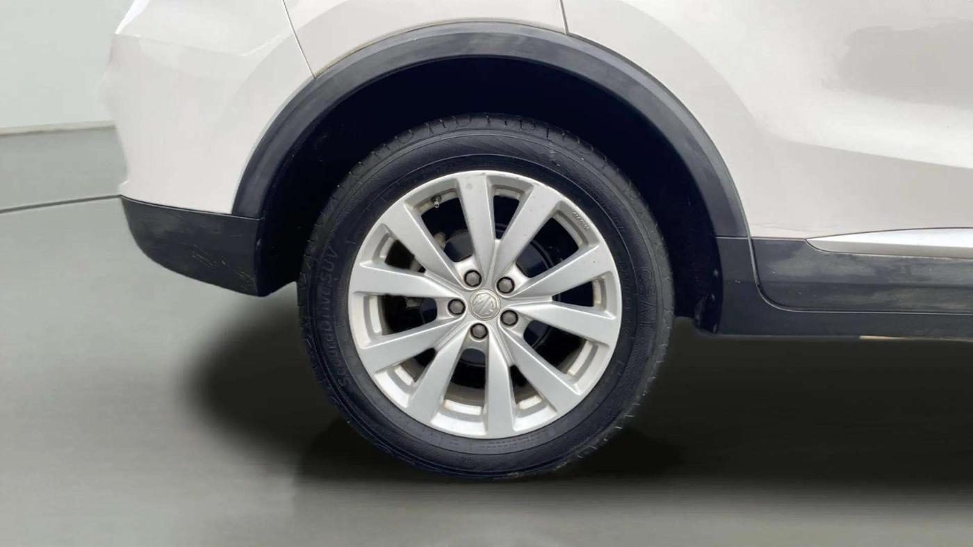 2022 MG ASTOR SUPER 1.5 MT, Petrol, Manual, 67,547 km, Right Rear Wheel