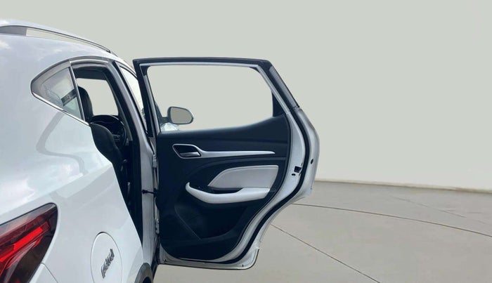 2022 MG ASTOR SUPER 1.5 MT, Petrol, Manual, 67,517 km, RHS Rear Door