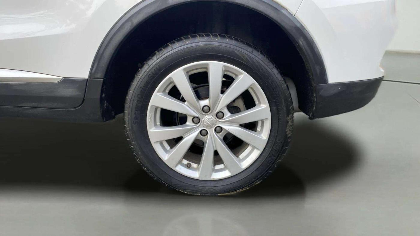2022 MG ASTOR SUPER 1.5 MT, Petrol, Manual, 67,547 km, Left Rear Wheel