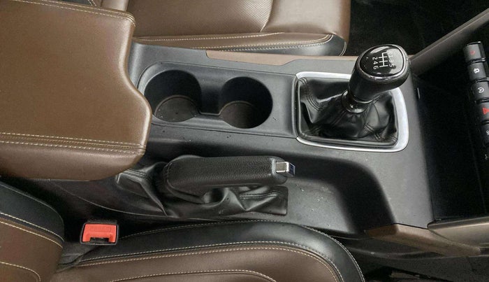 2022 Mahindra SCORPIO-N Z8 L PETROL MT 7 STR, Petrol, Manual, 64,111 km, Gear Lever