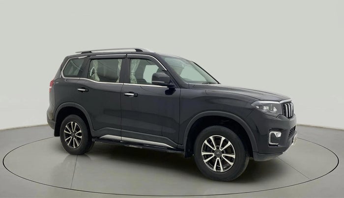 2022 Mahindra SCORPIO-N Z8 L PETROL MT 7 STR, Petrol, Manual, 64,111 km, Right Front Diagonal