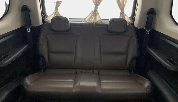 2022 Mahindra SCORPIO-N Z8 L PETROL MT 7 STR, Petrol, Manual, 64,111 km, Third Seat Row ( optional )