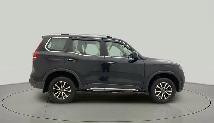 2022 Mahindra SCORPIO-N Z8 L PETROL MT 7 STR, Petrol, Manual, 64,111 km, Right Side View