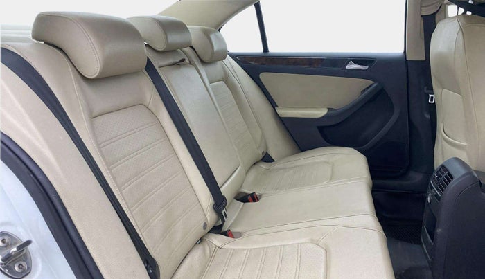 2015 Volkswagen Jetta HIGHLINE TDI AT, Diesel, Automatic, 93,460 km, Right Side Rear Door Cabin