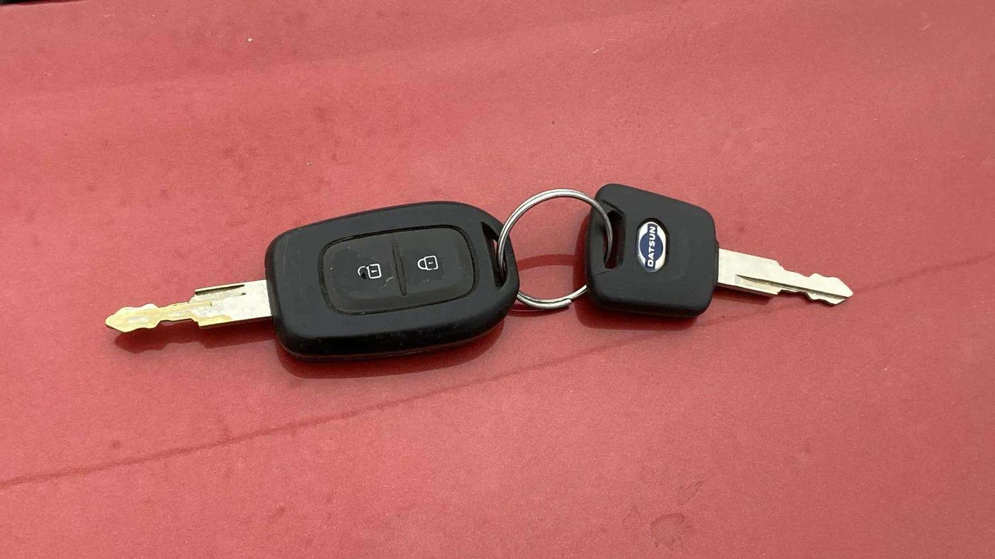 2018 Datsun Redi Go S 1.0 AMT, Petrol, Automatic, 61,766 km, Key Close Up