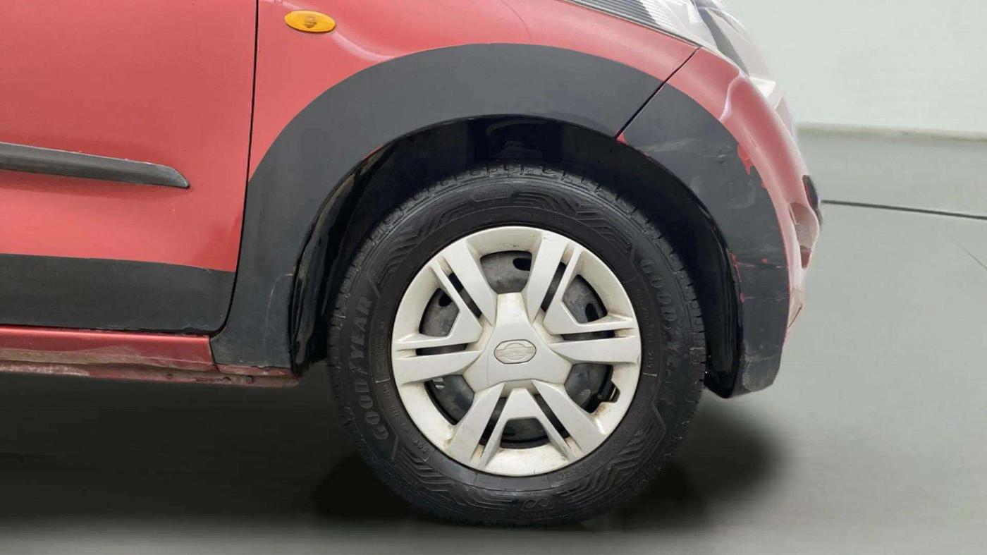 2018 Datsun Redi Go S 1.0 AMT, Petrol, Automatic, 61,766 km, Right Front Wheel