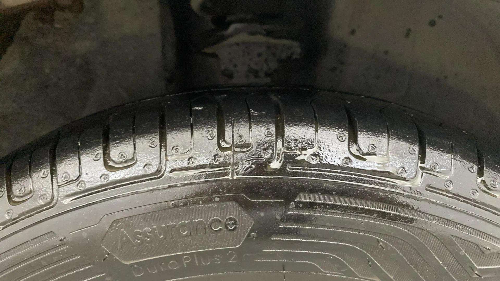 RHS-Front-Tyre-Tread-18