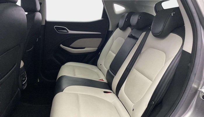 2021 MG ASTOR SAVVY 1.5 CVT, Petrol, Automatic, 21,833 km, Right Side Rear Door Cabin