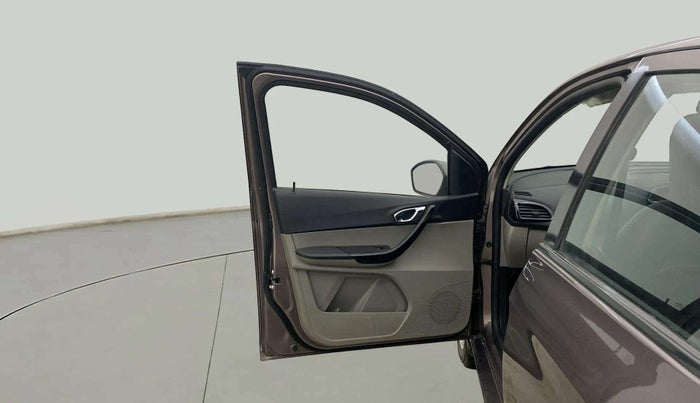 2016 Tata Tiago XZ PETROL, Petrol, Manual, 42,863 km, LHS Front Door