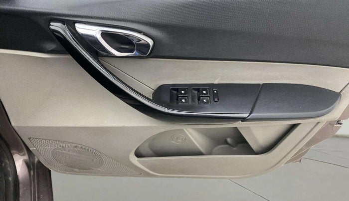 2016 Tata Tiago XZ PETROL, Petrol, Manual, 42,863 km, Driver Side Door Panels Control