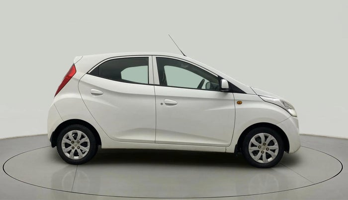 2014 Hyundai Eon SPORTZ, Petrol, Manual, 31,636 km, Right Side View
