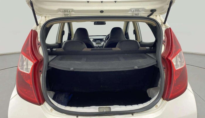 2014 Hyundai Eon SPORTZ, Petrol, Manual, 31,636 km, Boot Inside