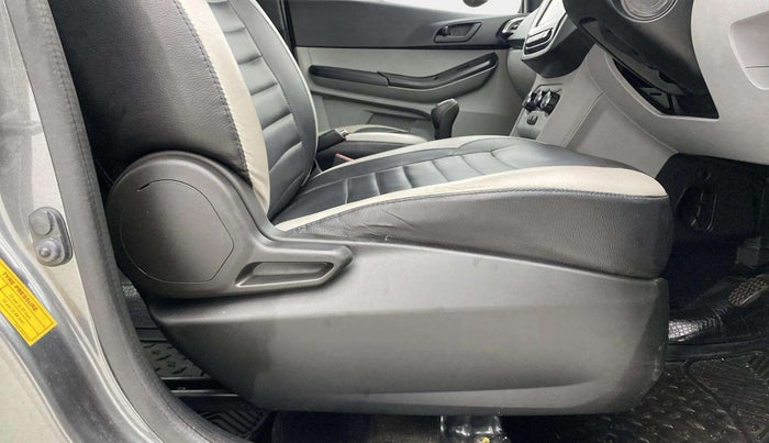 2022 Tata Tiago XT CNG, CNG, Manual, 19,714 km, Driver Side Adjustment Panel