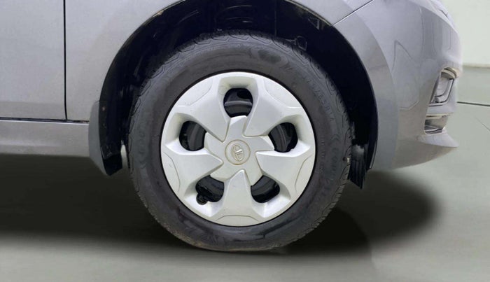 2022 Tata Tiago XT CNG, CNG, Manual, 19,714 km, Right Front Wheel