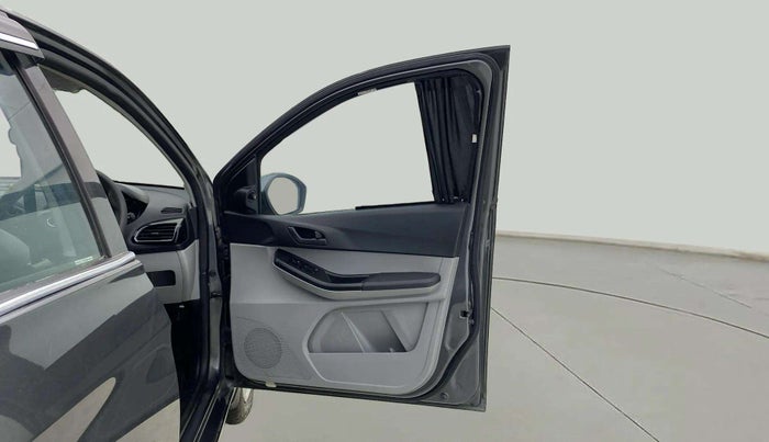 2022 Tata Tiago XT CNG, CNG, Manual, 19,714 km, RHS Front Door