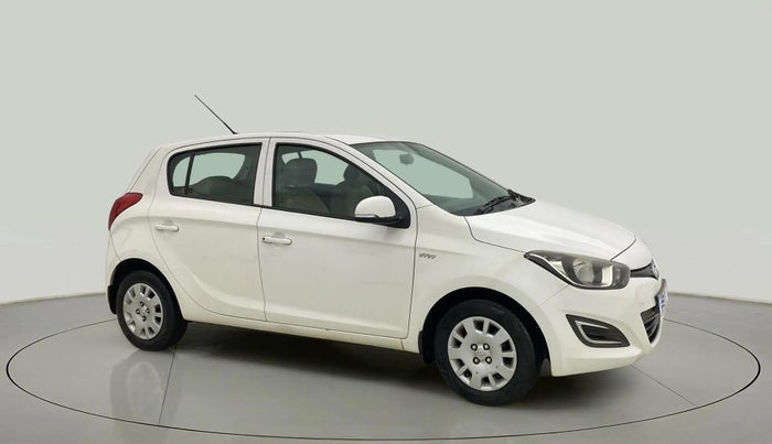 2013 Hyundai i20 MAGNA 1.2, Petrol, Manual, 62,984 km, Right Front Diagonal