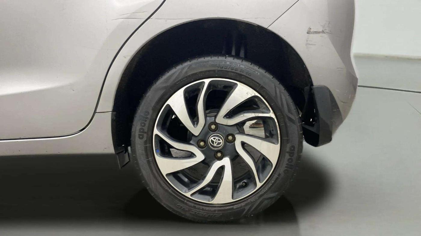 2021 Toyota Glanza G, Petrol, Manual, 71,343 km, Left Rear Wheel