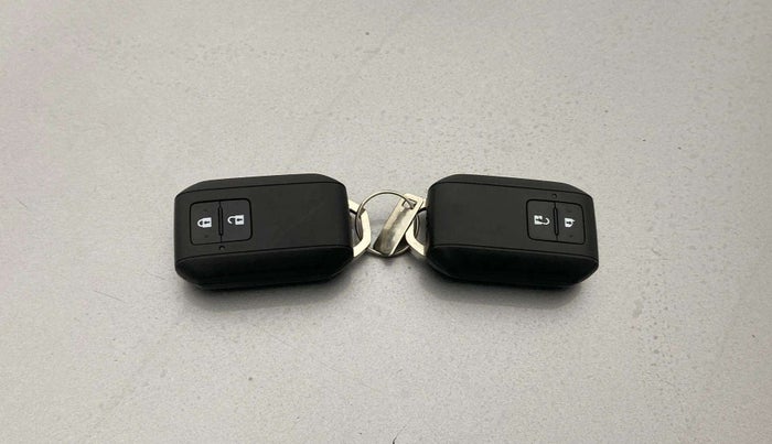 2021 Toyota Glanza G, Petrol, Manual, 71,330 km, Key Close Up
