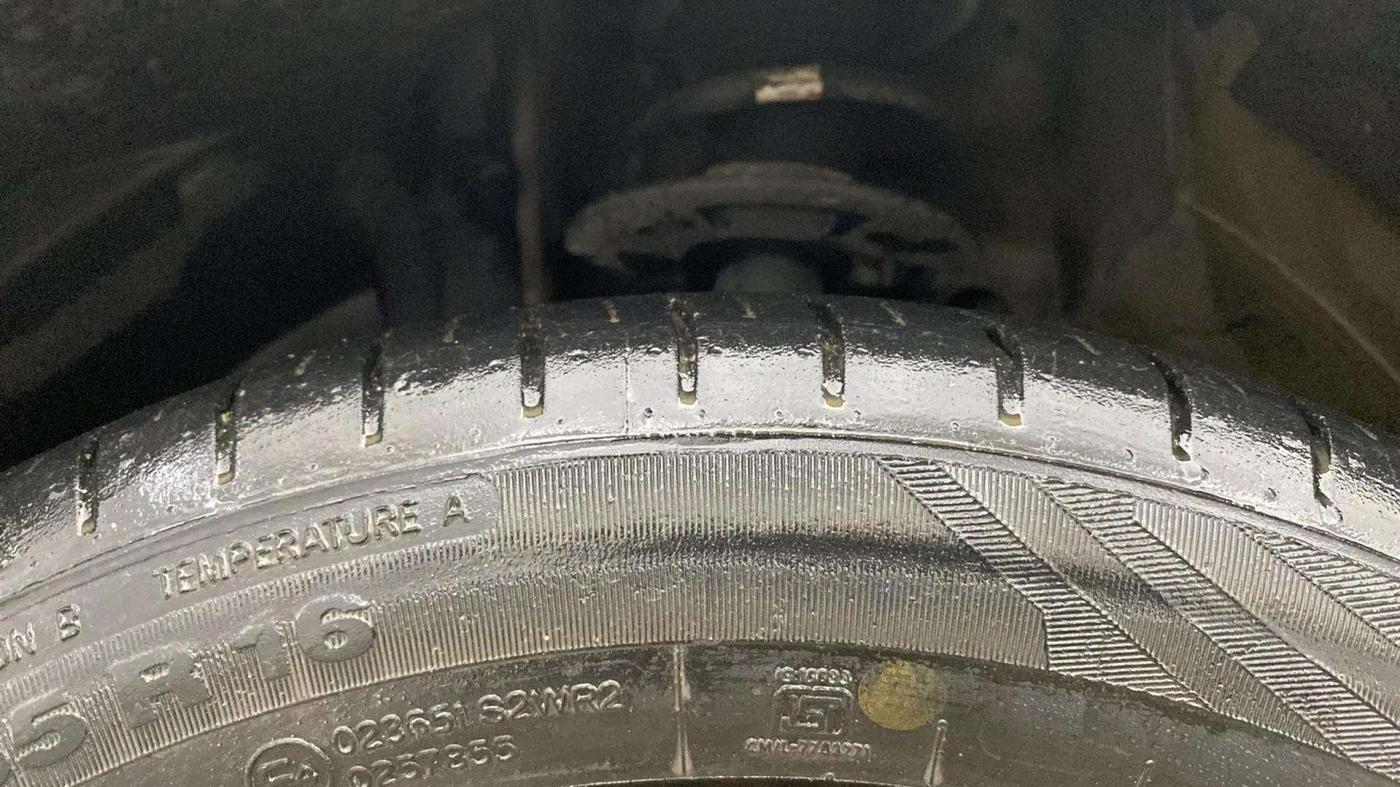 2021 Toyota Glanza G, Petrol, Manual, 71,343 km, Left Front Tyre Tread