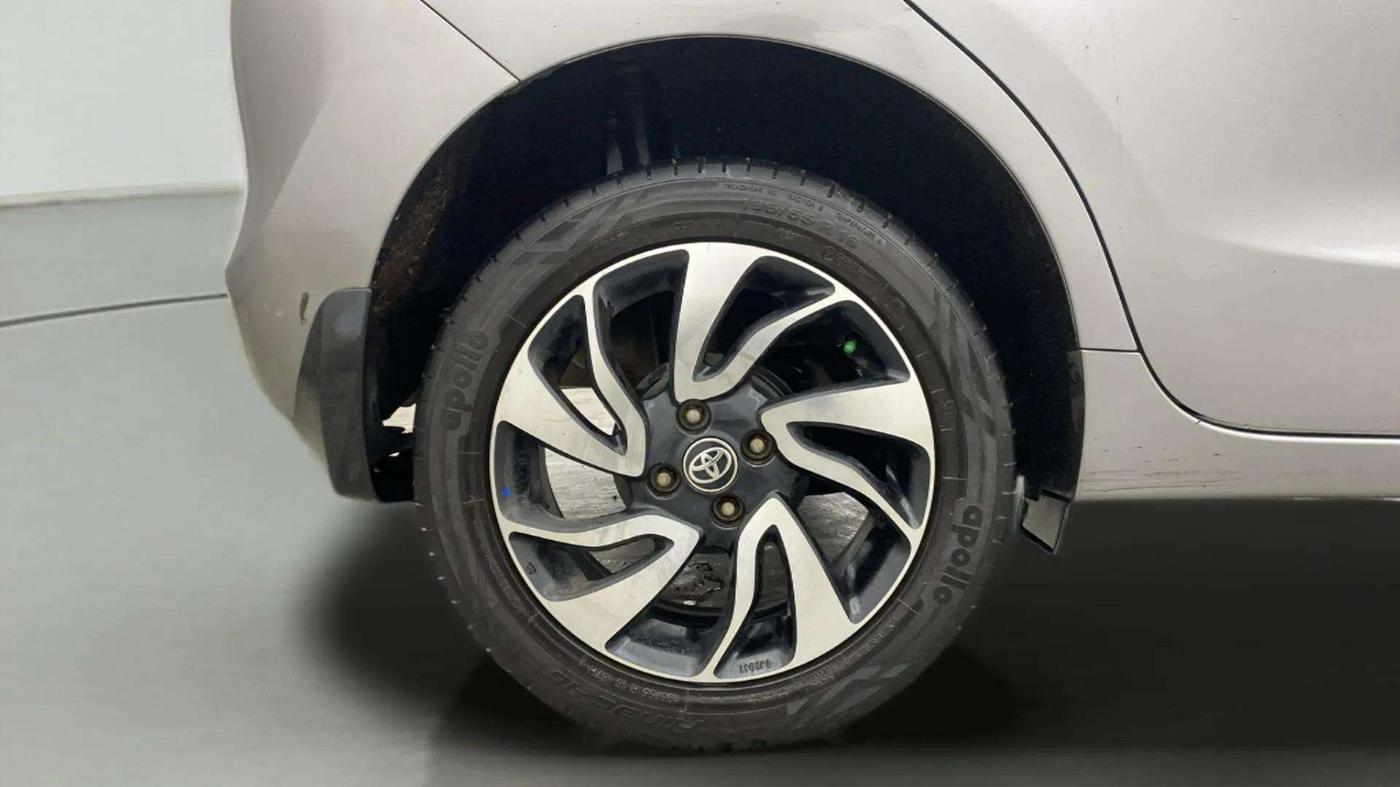 2021 Toyota Glanza G, Petrol, Manual, 71,343 km, Right Rear Wheel