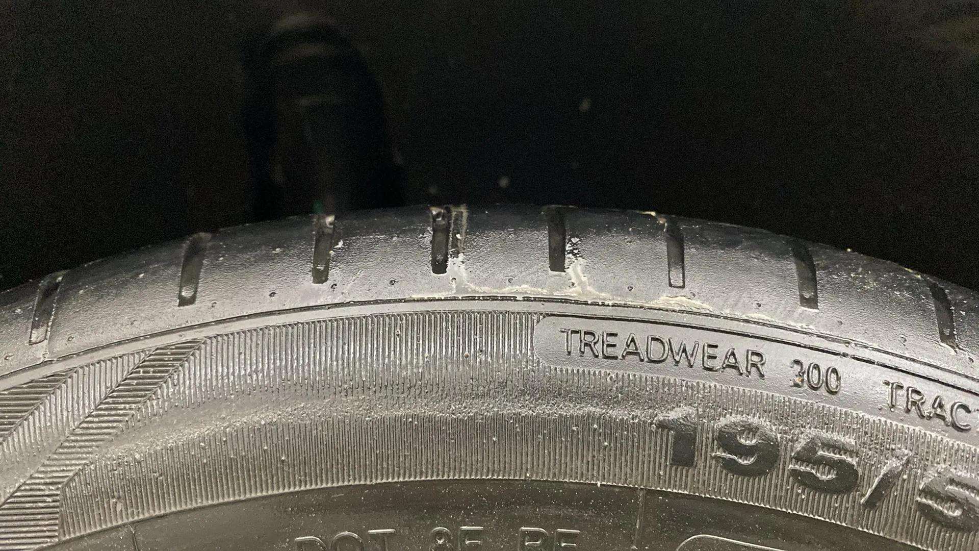 RHS-Rear-Tyre-Tread-19