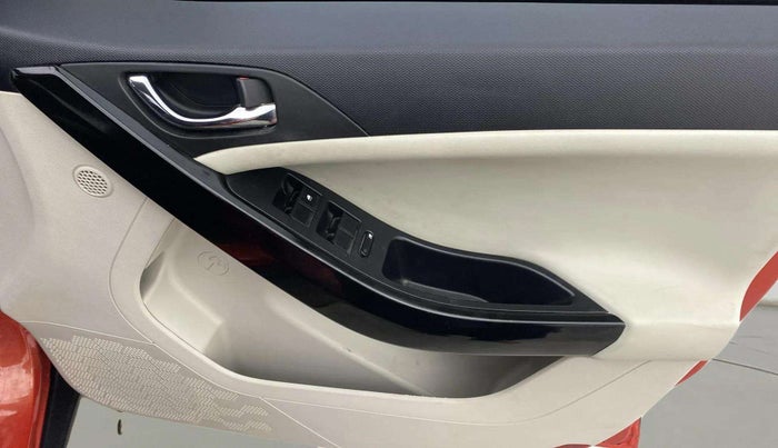 2023 Tata NEXON XZ PLUS LUXURY SUNROOF PETROL, Petrol, Manual, 44,786 km, Driver Side Door Panels Control