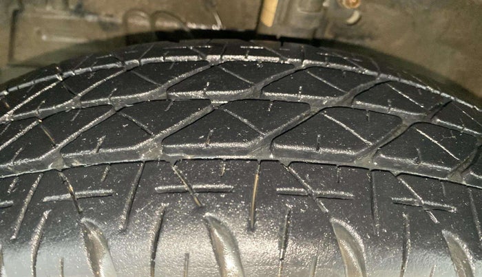2017 Maruti Swift VDI (O), Diesel, Manual, 98,532 km, Left Front Tyre Tread
