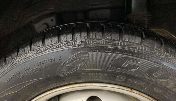 2017 Hyundai Eon ERA +, Petrol, Manual, 14,700 km, Left Rear Tyre Tread