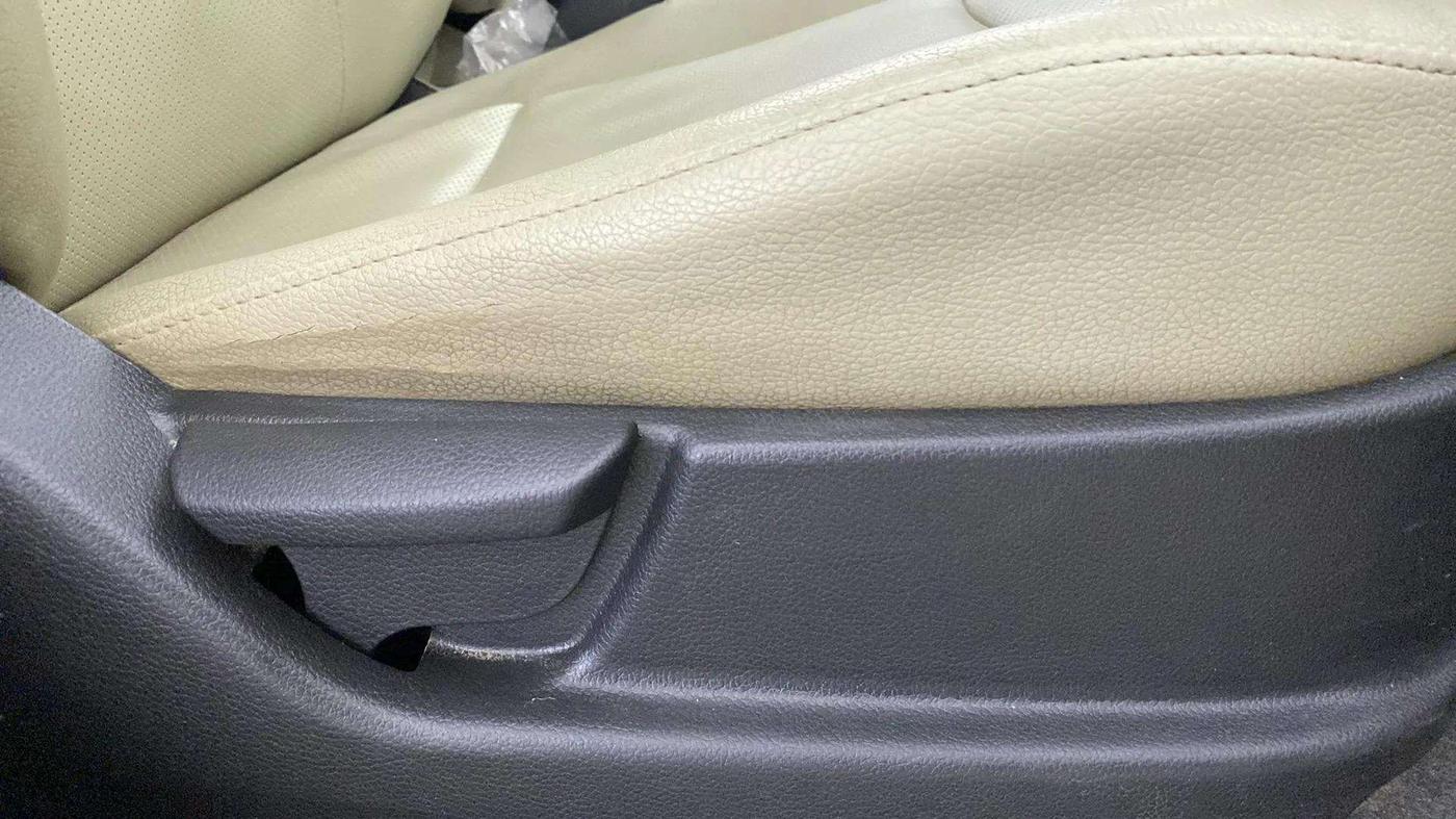 2017 Hyundai Eon ERA +, Petrol, Manual, 14,700 km, Driver Side Adjustment Panel