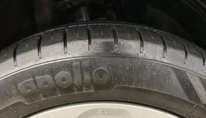 2022 Maruti Baleno ZETA PETROL 1.2, Petrol, Manual, 40,515 km, Right Front Tyre Tread
